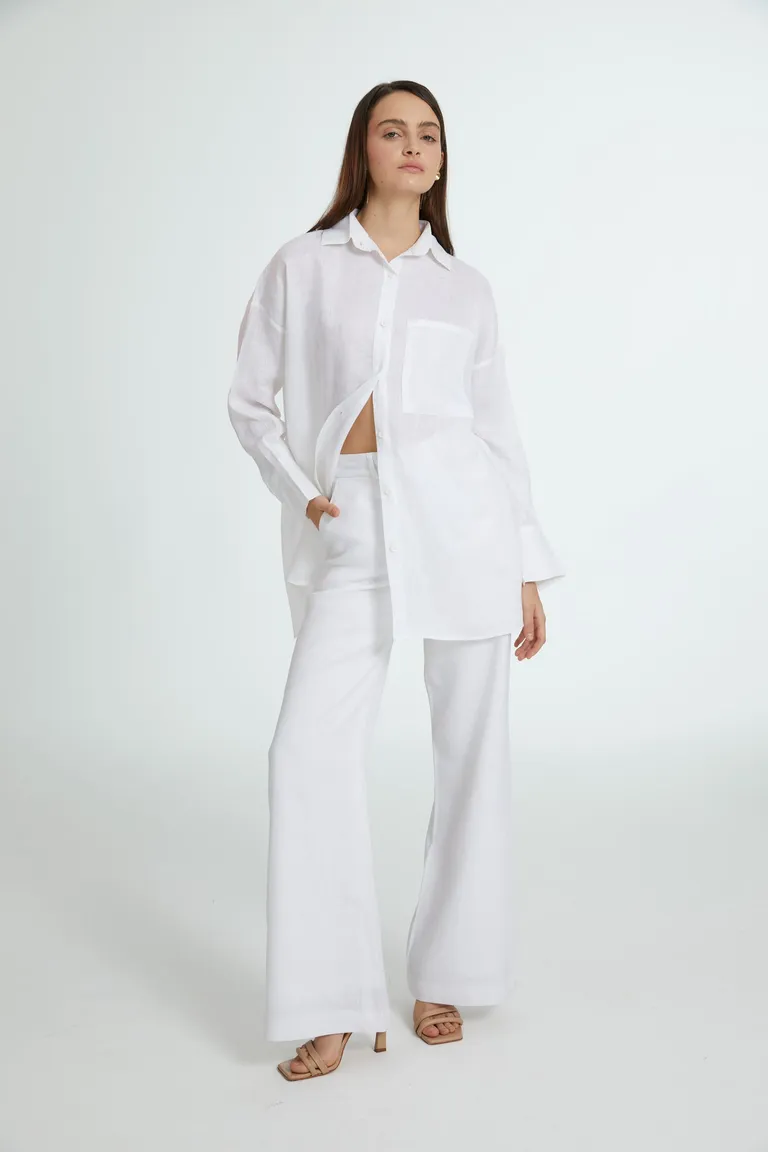 Camisa oversize de lino off white para mujer de Naíma en Camisas para argentina