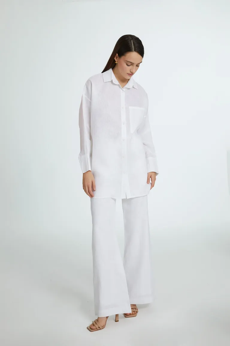Camisa oversize de lino off white para mujer de Naíma en Camisas para argentina