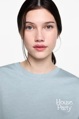 Camiseta mensaje bordado de Mango Teen en Remeras para argentina