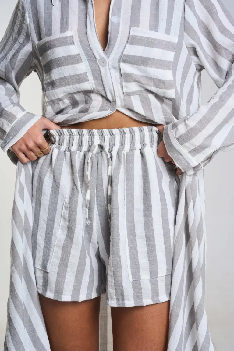 Shorts de lino rayado de corte moderno y elástico en la cintura de Belle en Shorts para argentina